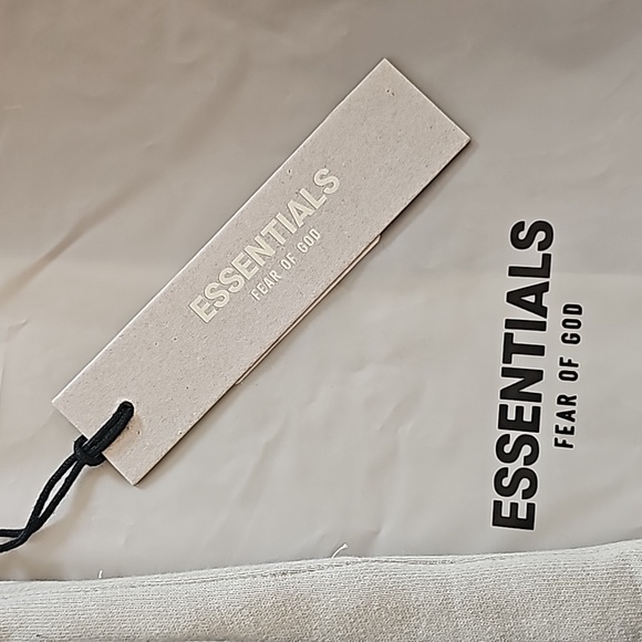 🔥ESSENTIALS FEAR OF GOD 🔥SZ XL SHORTS🔥💯 AUTHENTIC 🔥 - Picture 2 of 7